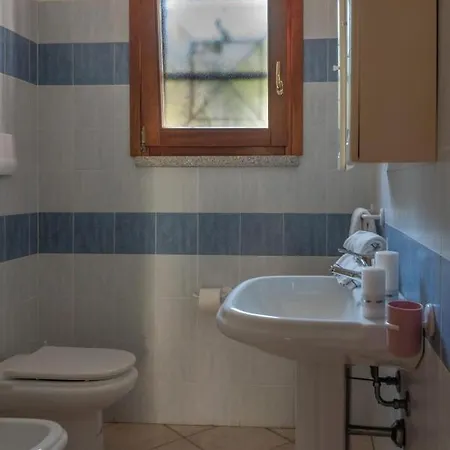 Simple Gem Of Le Dimore Di 1 Bedroom B4 - Sleeps 4 Διαμέρισμα Budoni